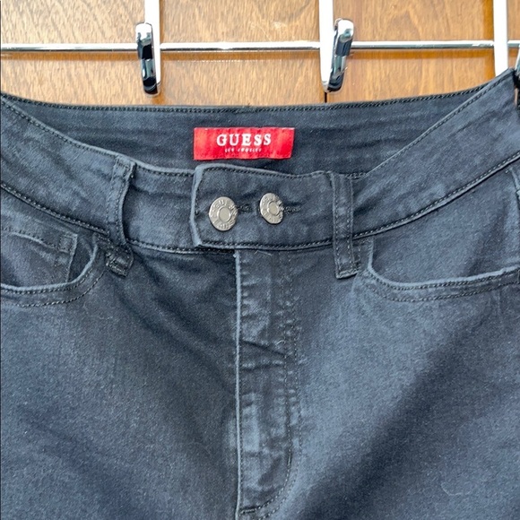Guess Black High Rise Jeans with Tapered Leg - Picture 2 of 8